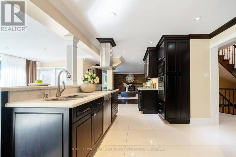 3278 Credit Heights Drive — photo 13 of 40