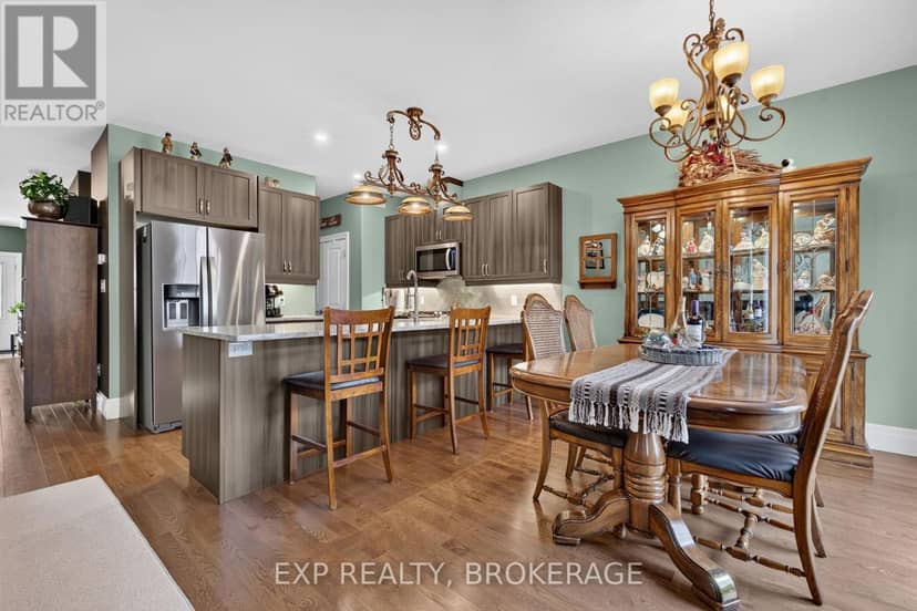 32 Curtis Street — photo 15 of 40