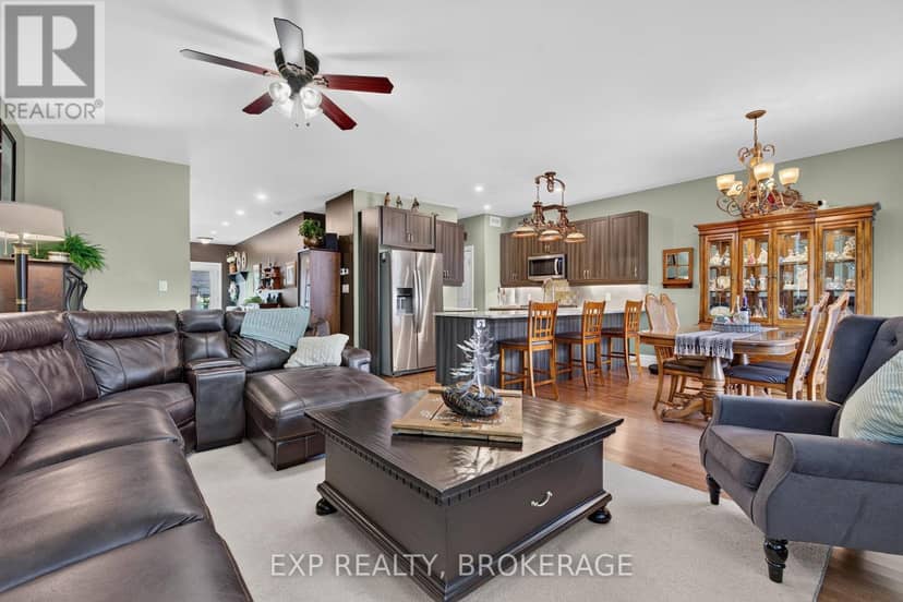 32 Curtis Street — photo 12 of 40
