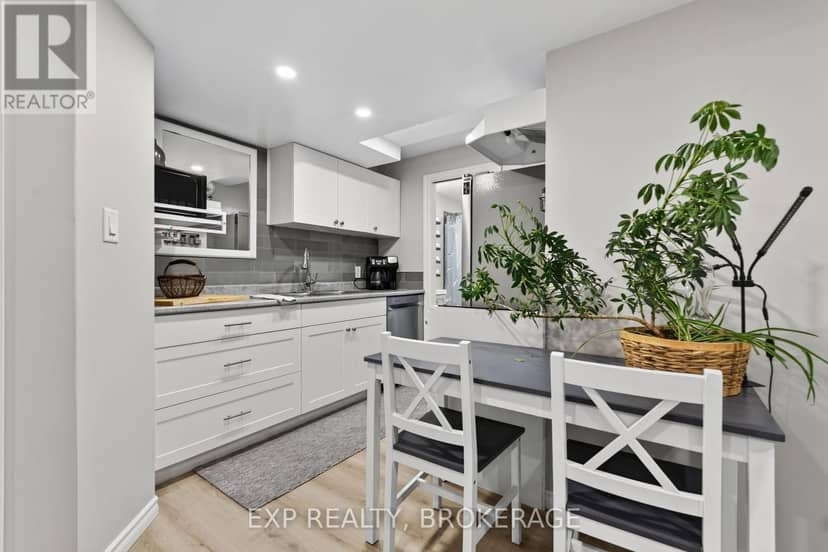 32 Curtis Street — photo 36 of 40