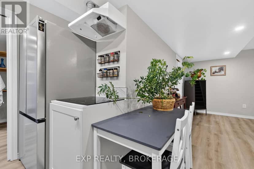 32 Curtis Street — photo 38 of 40