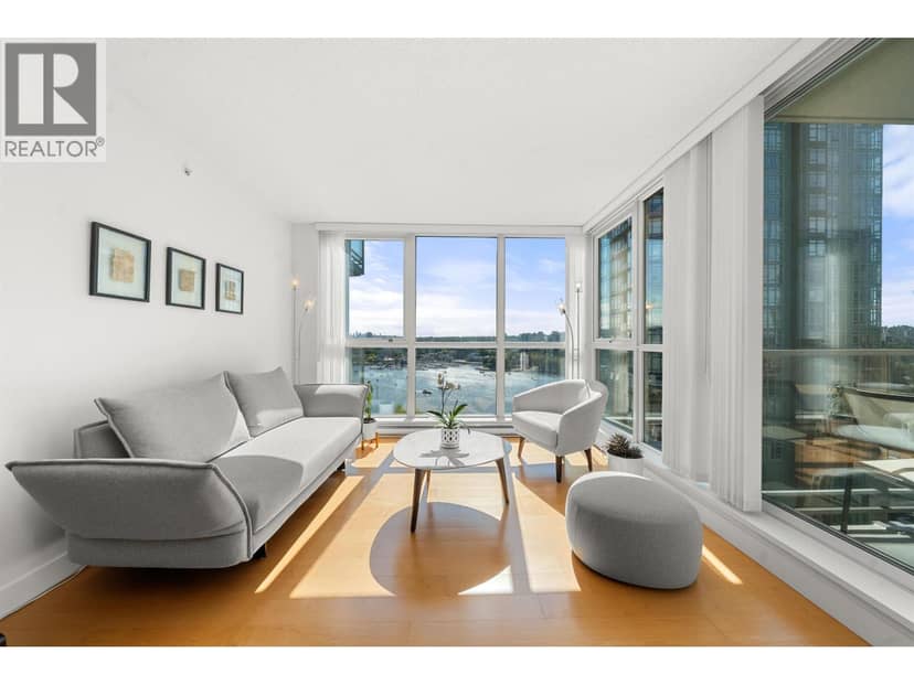 2002 1408 STRATHMORE MEWS, Vancouver, photo 2