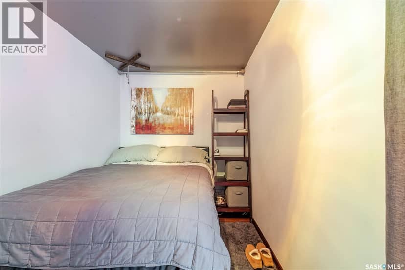501 Railway AVENUE — photo 12 of 29