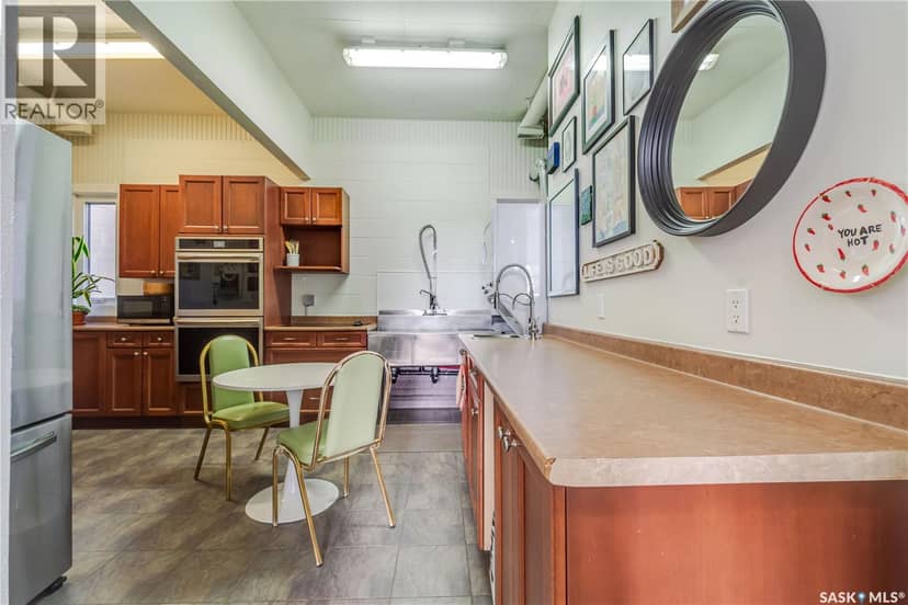 501 Railway AVENUE — photo 14 of 29