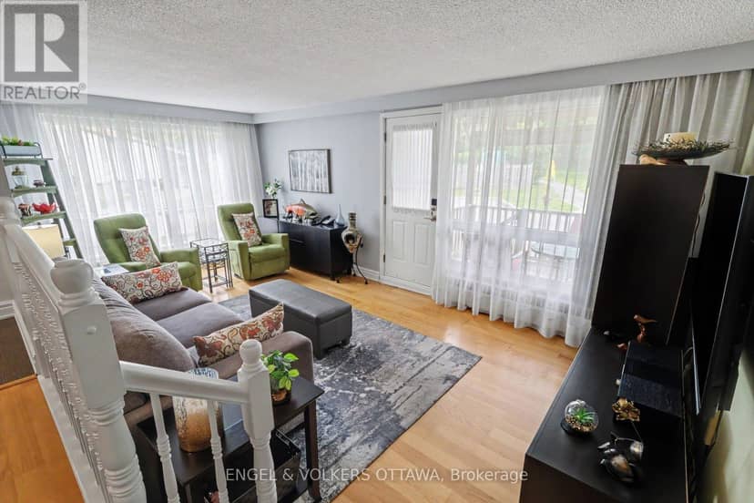 109 - 915 Elmsmere Road — photo 12 of 40