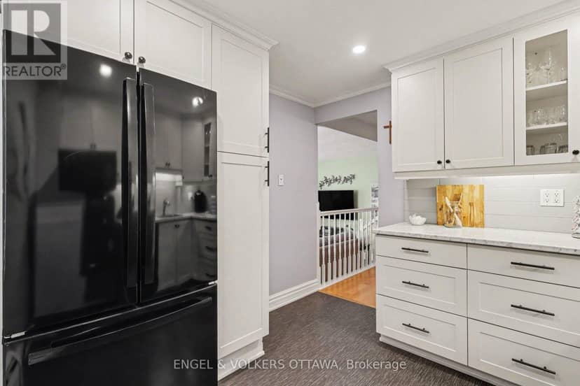 109 - 915 Elmsmere Road — photo 19 of 40