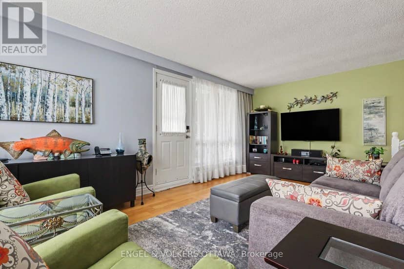 109 - 915 Elmsmere Road — photo 9 of 40