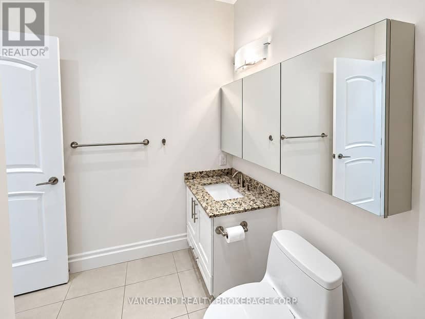 5104 - 16 Harbour Street — photo 4 of 16