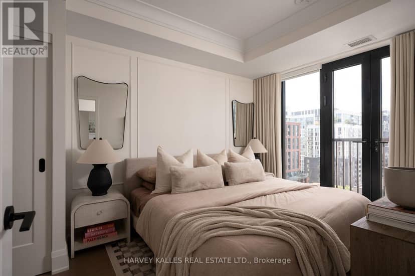 1102 - 123 Portland Street — photo 15 of 22