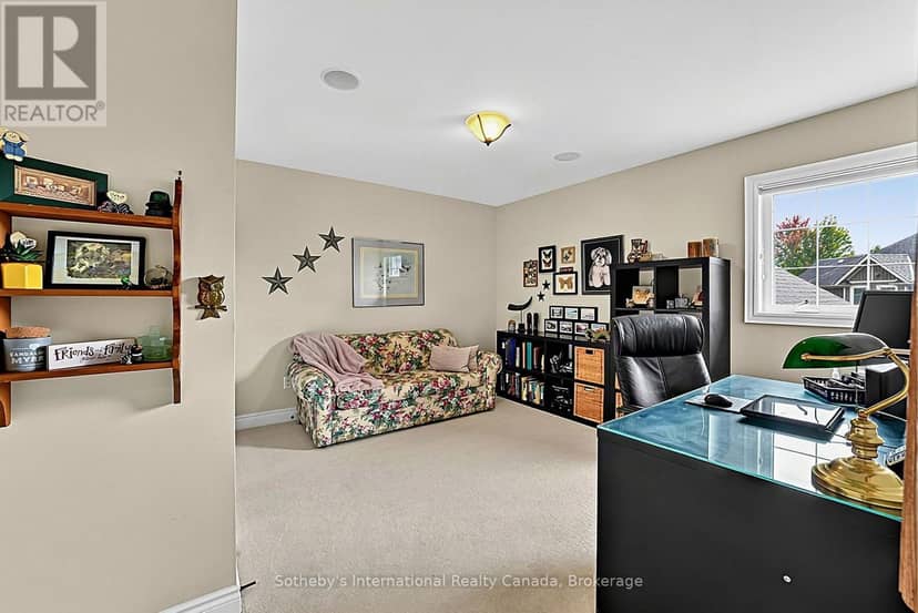 9 Meadowbrook Lane — photo 21 of 40