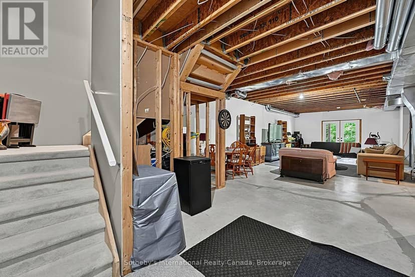 9 Meadowbrook Lane — photo 32 of 40