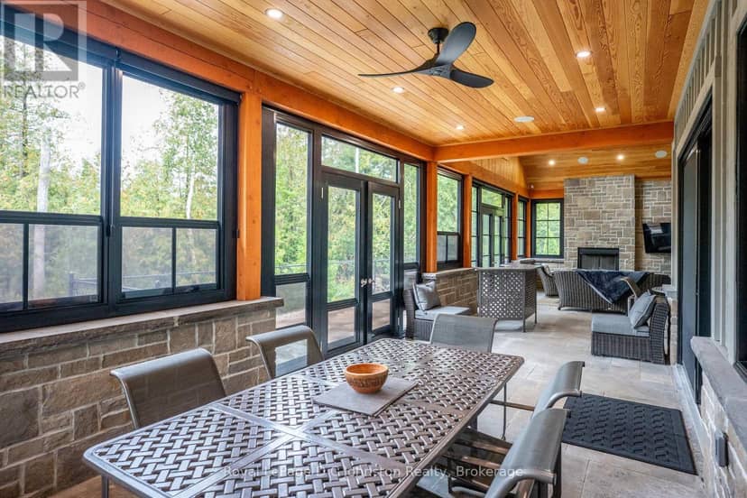 28 Lakeside Woods Crescent — photo 17 of 40