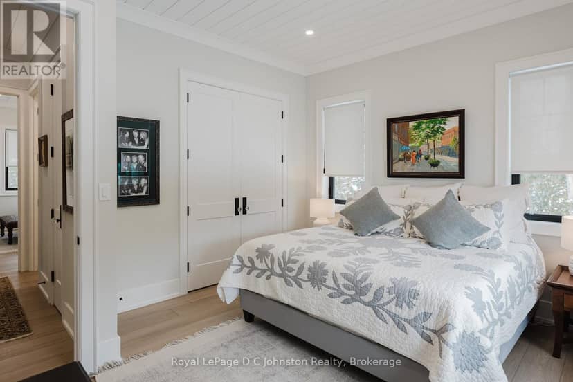 28 Lakeside Woods Crescent — photo 39 of 40