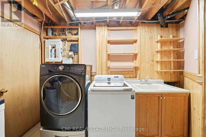 8555 Martin Grove Road — photo 38 of 40