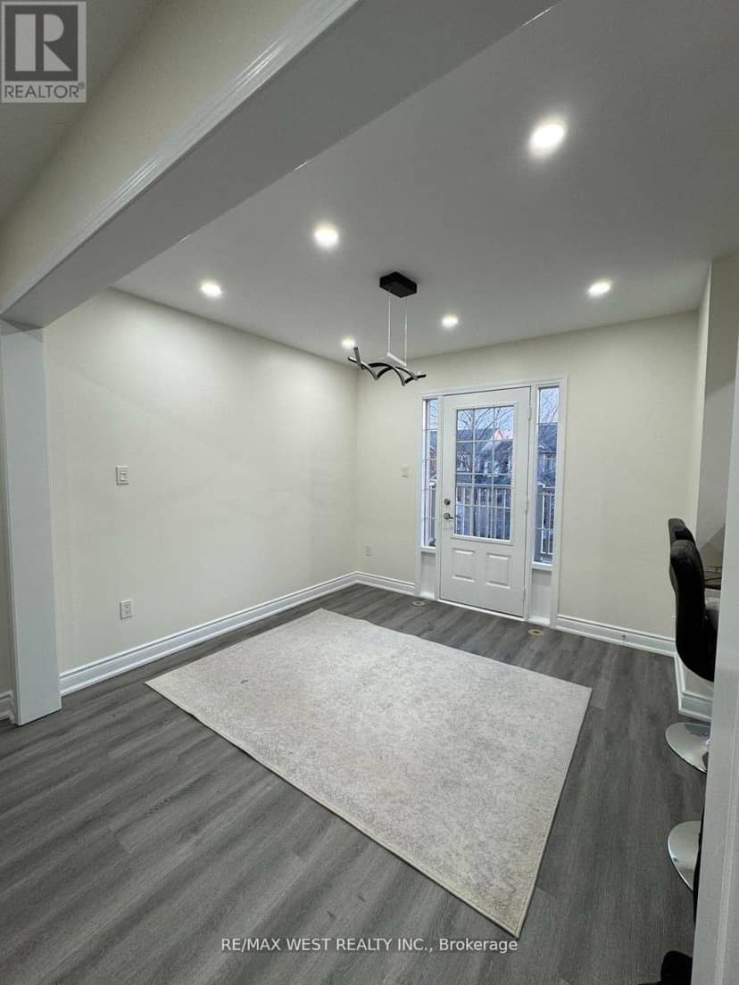 925 Burrows Gate — photo 11 of 17