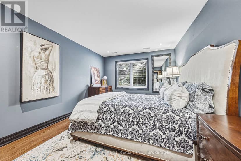 581 Holly Hill Crescent — photo 17 of 40