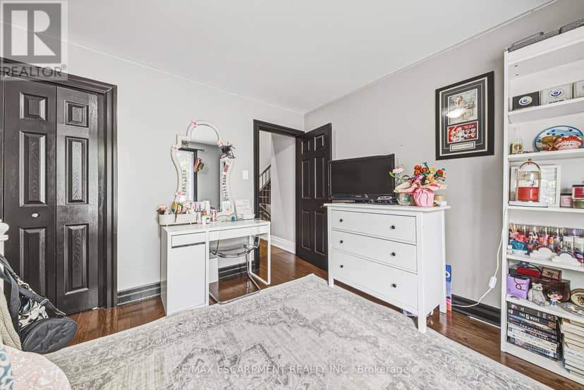 581 Holly Hill Crescent — photo 19 of 40