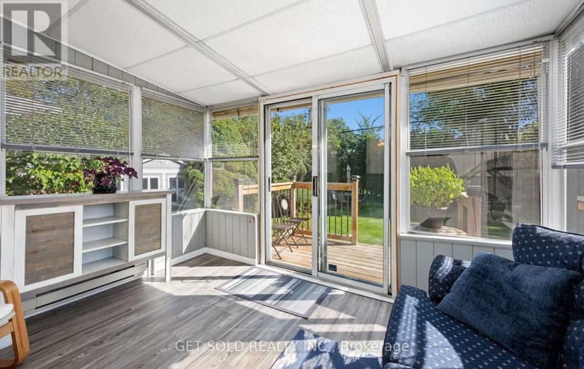25 Allenby Avenue — photo 15 of 40