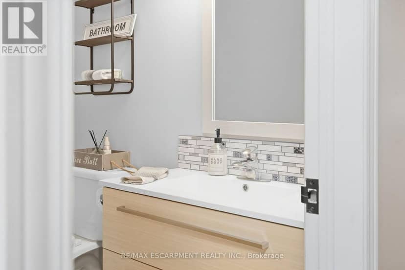 14 Kenyon Crescent — photo 15 of 40