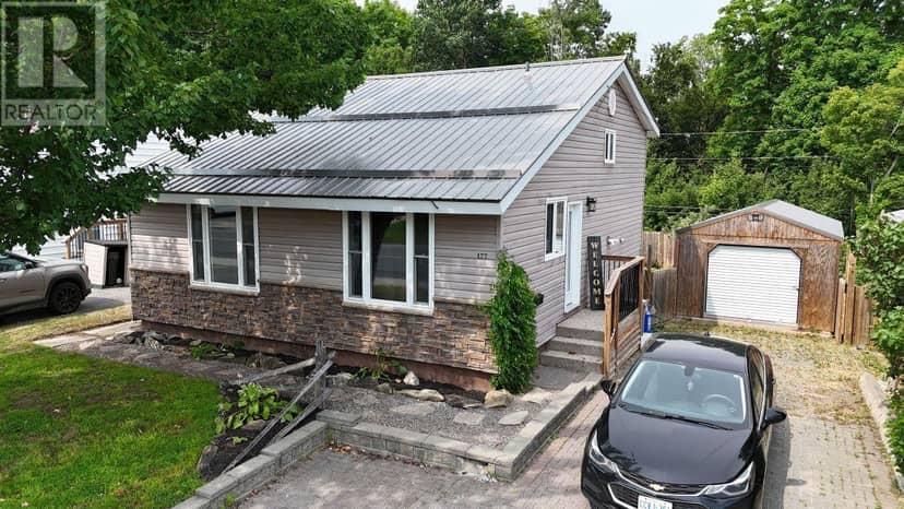 177 Axmith AVE, Elliot Lake, photo 2