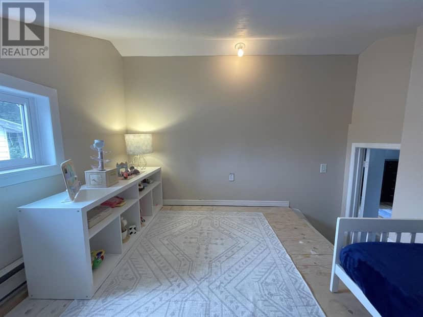 177 Axmith AVE — photo 21 of 30