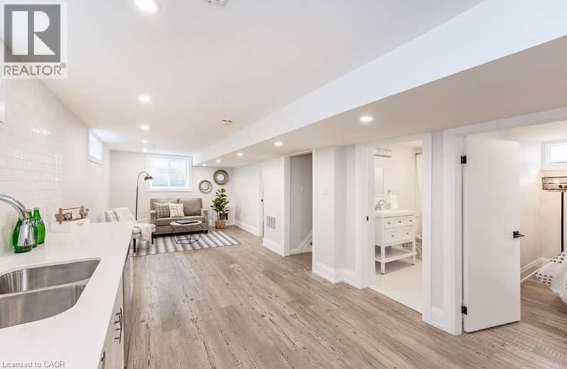 134 DESCHENE Avenue — photo 13 of 30
