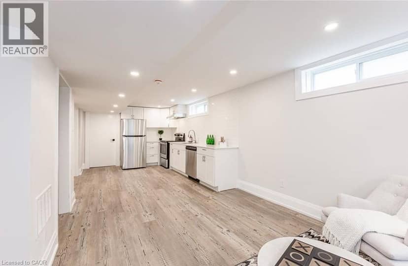 134 DESCHENE Avenue — photo 18 of 30