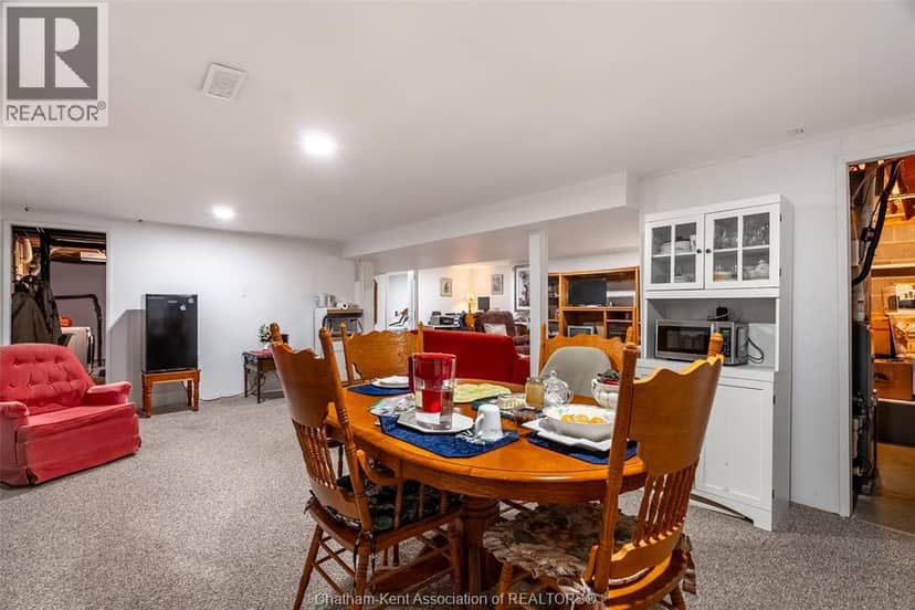 591 King STREET West — photo 21 of 37