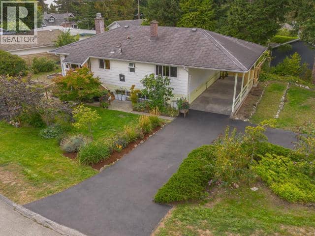7110 TAHSIS STREET, Powell River