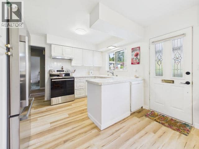 7110 TAHSIS STREET, Powell River, photo 3