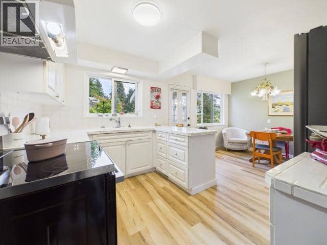 7110 TAHSIS STREET, Powell River, photo 4