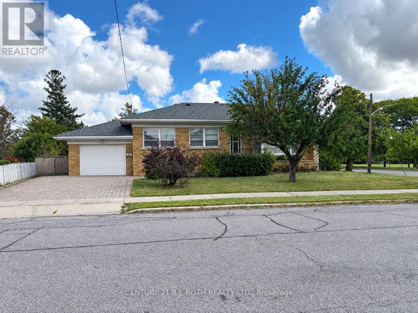 33 Lewiston Road, Toronto