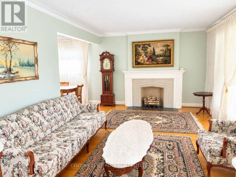 33 Lewiston Road, Toronto, photo 6