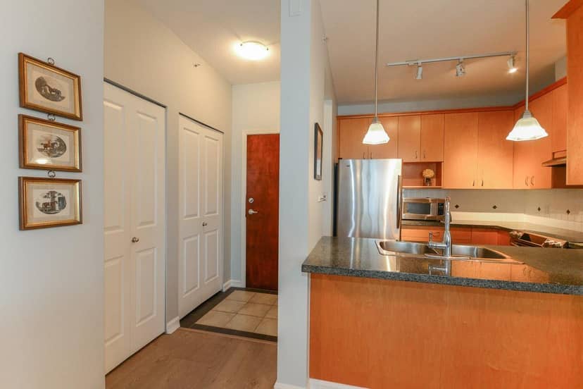 307 1551 FOSTER STREET, White Rock, photo 2
