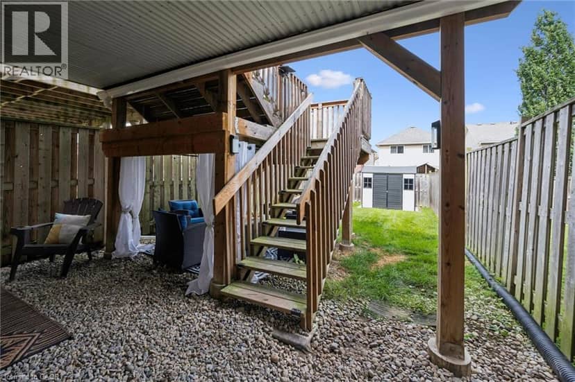 915 ZELLER Crescent — photo 37 of 40
