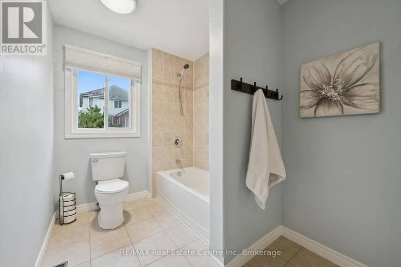 33 Washburn Drive — photo 14 of 22