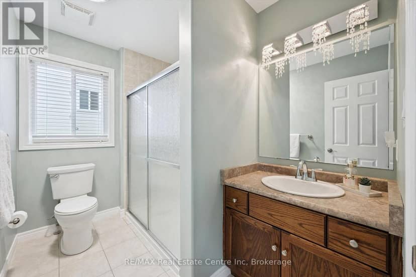 33 Washburn Drive — photo 18 of 22