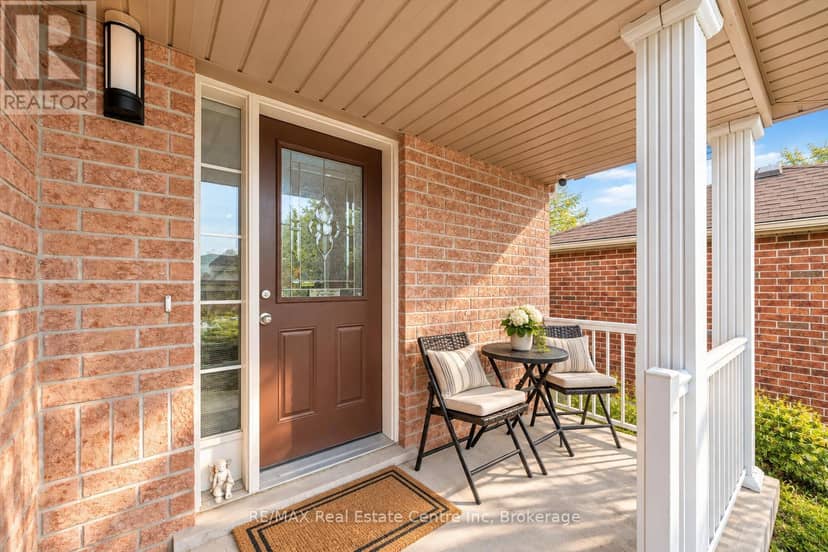 33 Washburn Drive, Guelph, photo 2