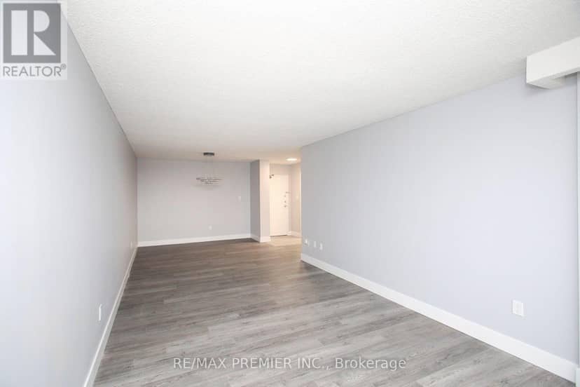 1909 - 390 Dixon Road, Toronto, photo 5