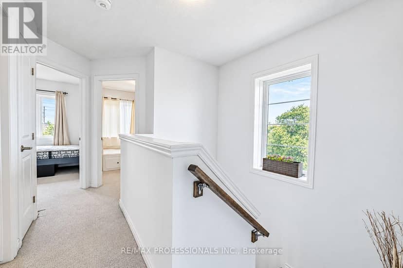 19 - 61 Soho Street — photo 13 of 17