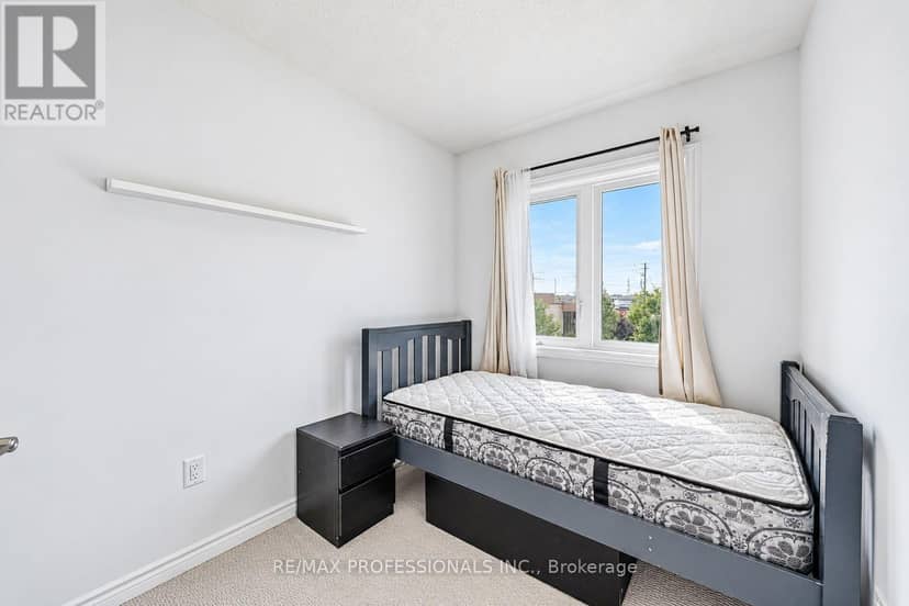 19 - 61 Soho Street — photo 14 of 17
