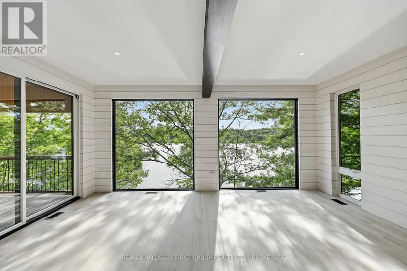 1005 Macdonald Lane — photo 21 of 40