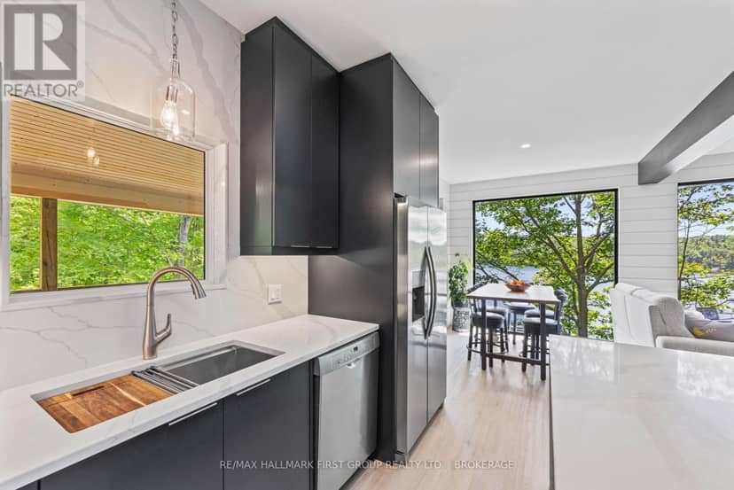 1005 Macdonald Lane — photo 17 of 40