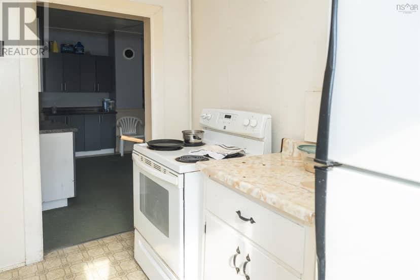 188 Lingan Road — photo 4 of 33