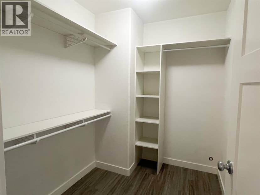 9521 88 Street — photo 23 of 40