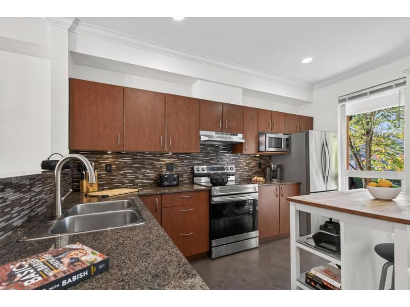 3 16772 61 AVENUE, Surrey, photo 5