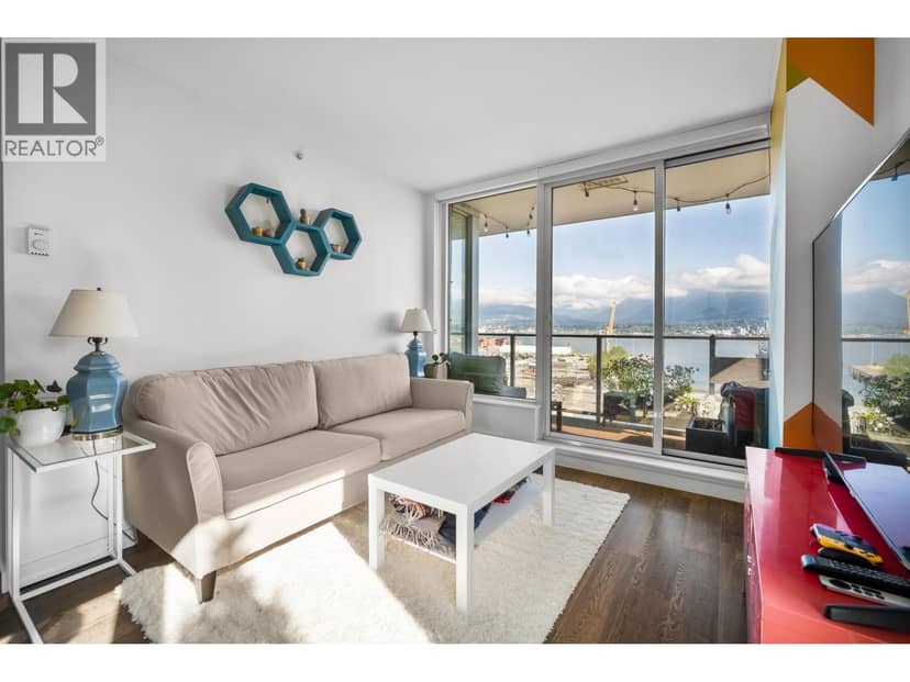 909 955 E HASTINGS STREET, Vancouver, photo 8