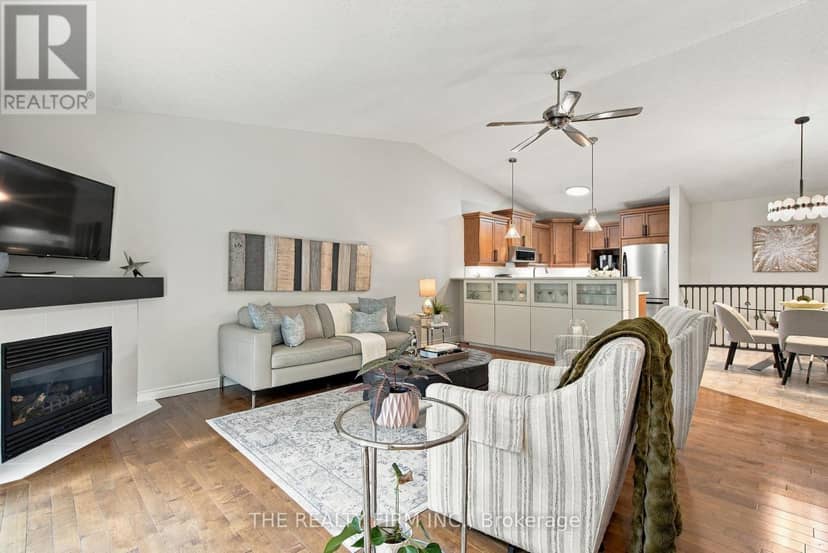 71 - 869 Whetherfield Street — photo 16 of 40