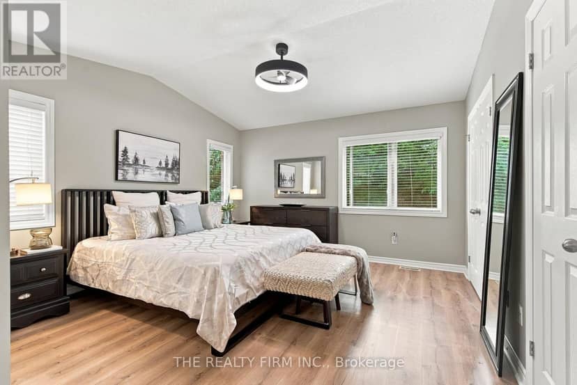 71 - 869 Whetherfield Street — photo 21 of 40
