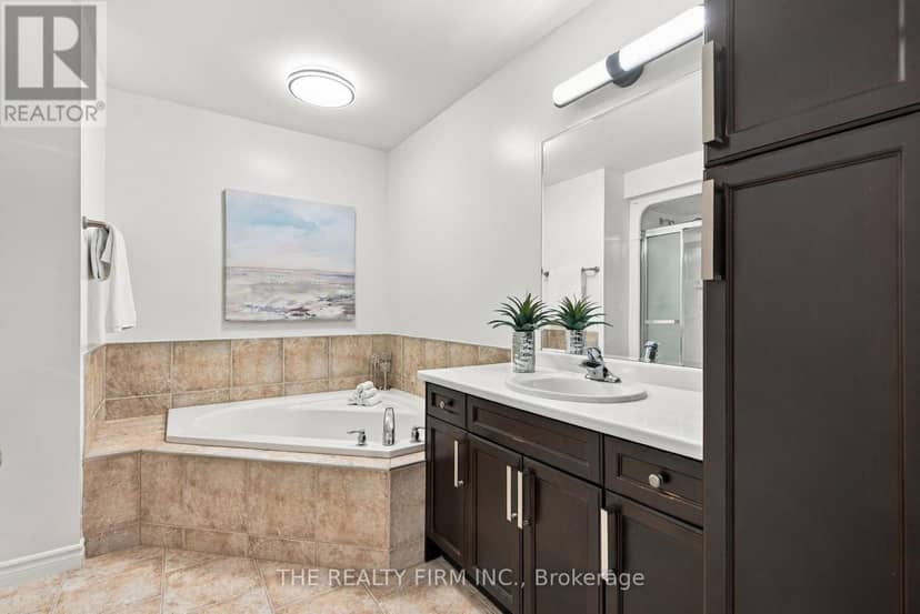 71 - 869 Whetherfield Street — photo 24 of 40
